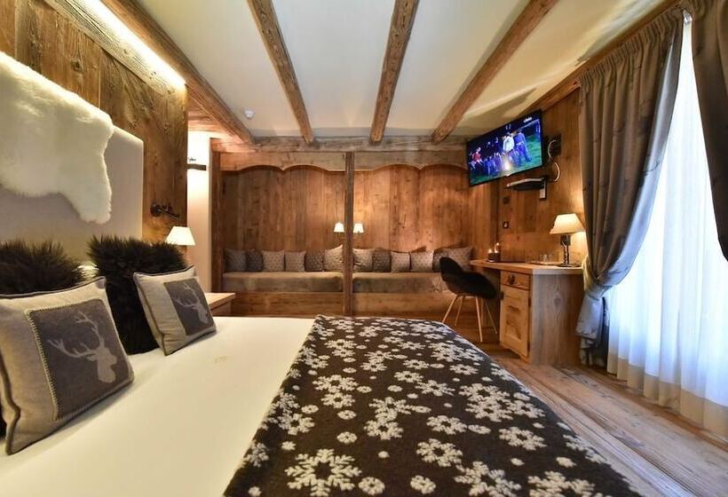 Quarto Estandar, La Rouja