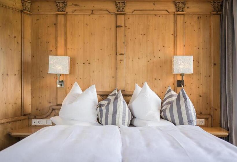 سوئیت با بالکن, Weinegg Wellviva Resort