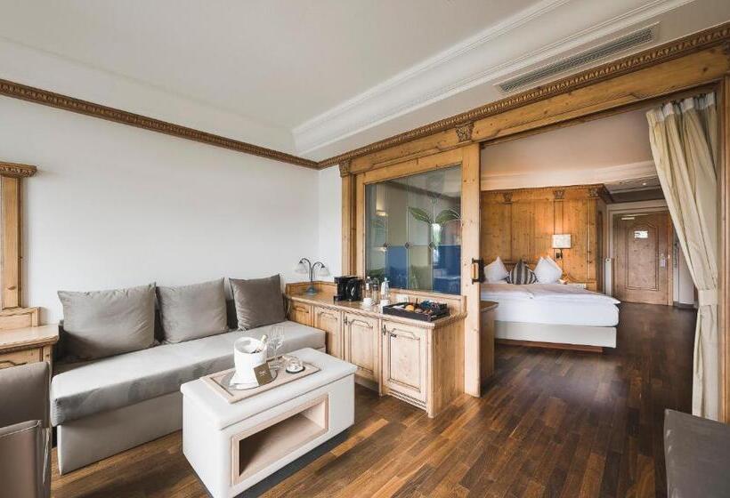 Люкс с Балконом, Weinegg Wellviva Resort