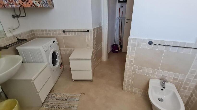 إستوديو قياسى, Residence Borgo Punta Villa