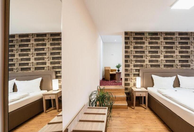Quarto Estandar, Altes Weinhaus