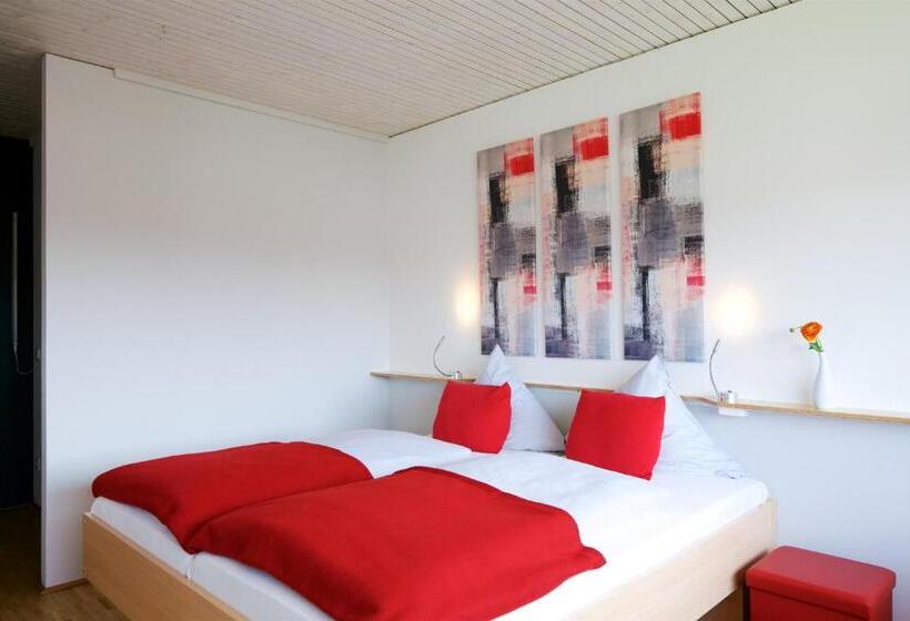 غرفة عائلية, Bed & Breakfast Rotes Haus