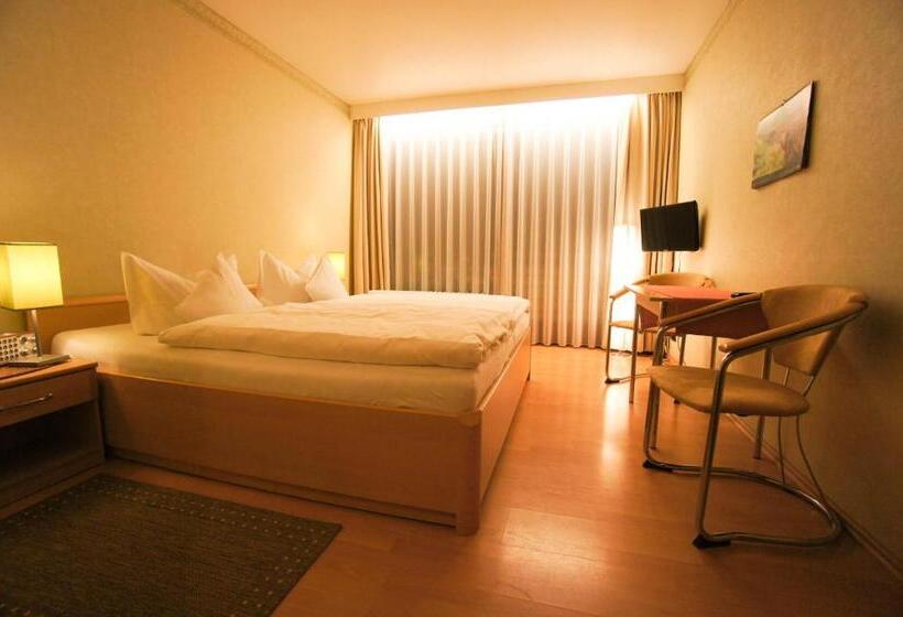 Номер Стандарт, Pension Winkel
