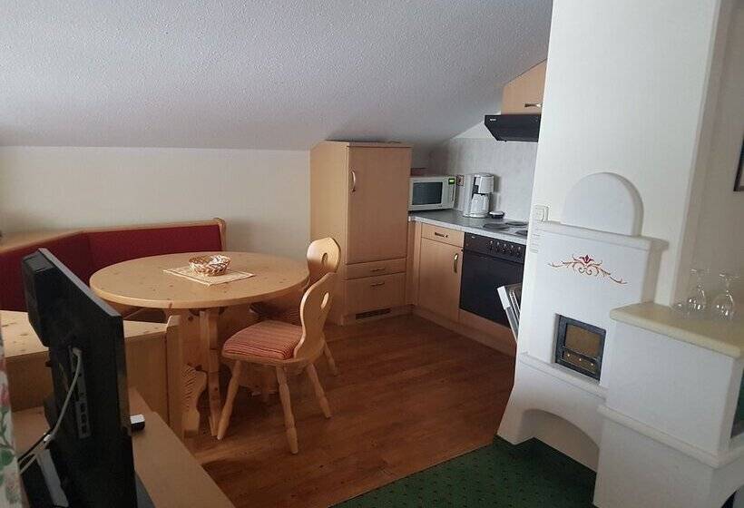 2-Bedroom Classic Apartment, Gebirgshäusl
