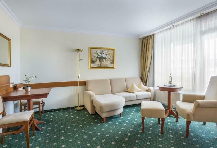 سوییت جونیور, Schweizer Hof Thermal Und Vital Resort