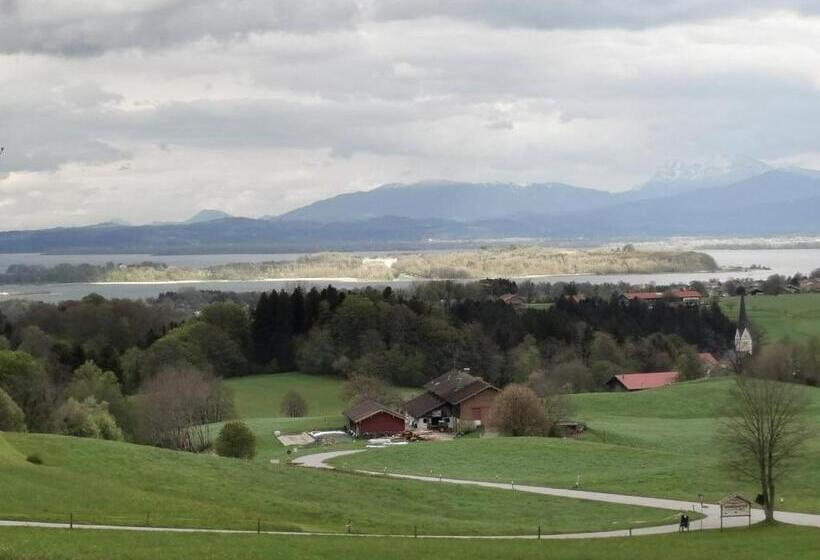 Полулюкс Вид на Горы, Berg Hotel Weingarten Garni