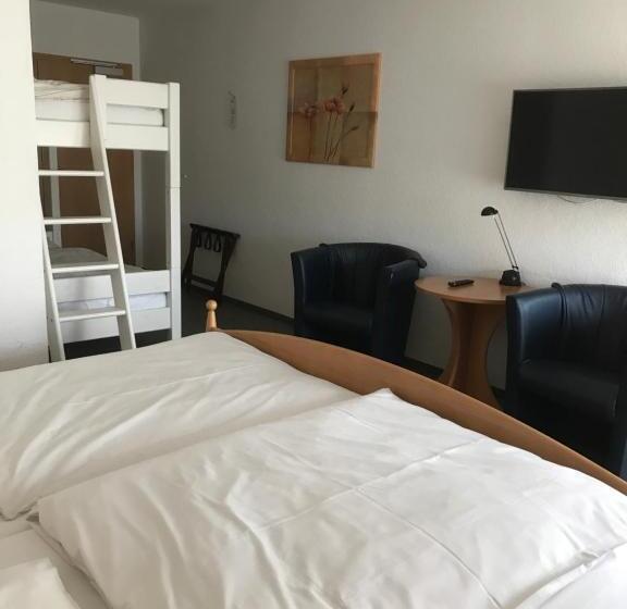 Четырехместный Номер Стандарт, Rixbecker Alpen   Hotel Koch