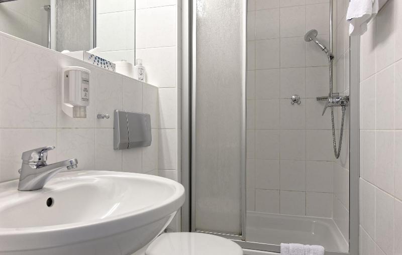 Номер Стандарт Индивидуальный, Opera Hotel Köln