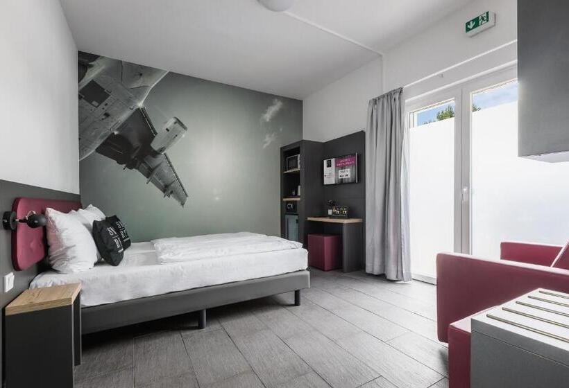 اتاق استاندارد سه نفره, SMARTY Airport Cologne Hotel - KONTAKTLOSER SELF CHECK-IN