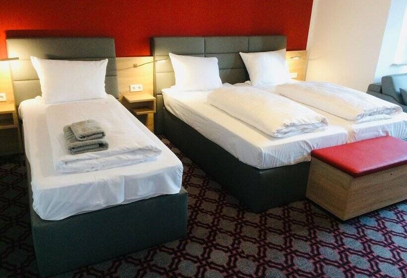 Номер Стандарт Трехместный, Adesso Hotel Göttingen   Pay At Property On Arrival Ihr Automatenhotel In Göttingen