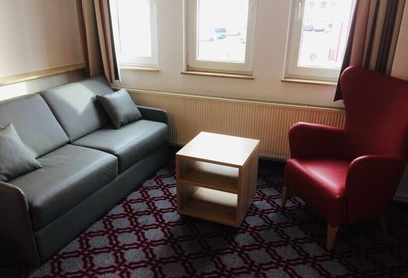 Семейный Номер, Adesso Hotel Göttingen   Pay At Property On Arrival Ihr Automatenhotel In Göttingen