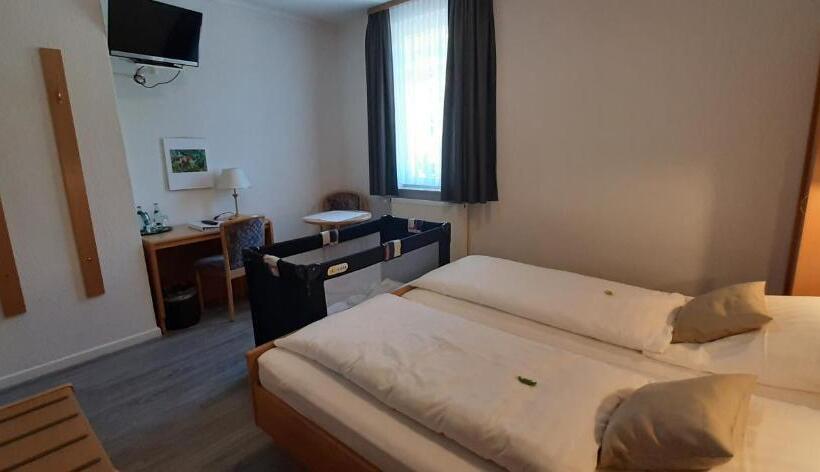 Номер Стандарт, Landgasthof Zur Scharfen Ecke