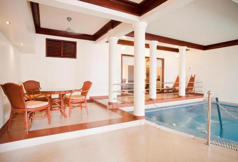 标准工作室, Elephant Court Thekkady