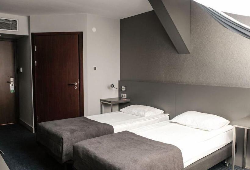 Номер Economy, Europa Starachowice