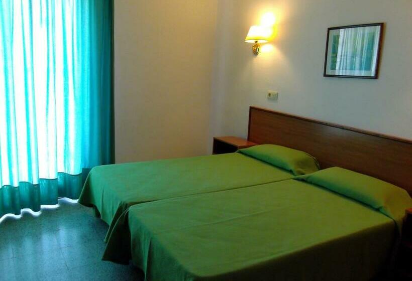 Quarto Estandar com Sacada, Simeon