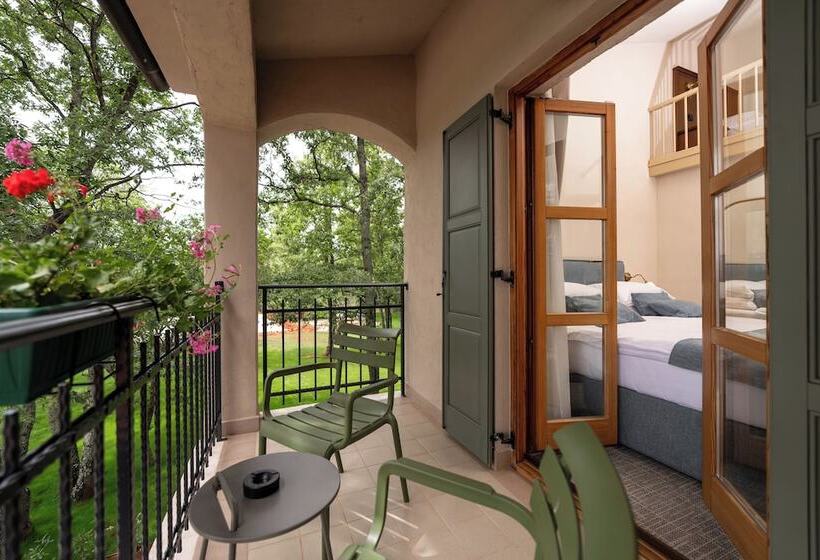 带阳台的三人标准间, Boutique Hotel Paradiso