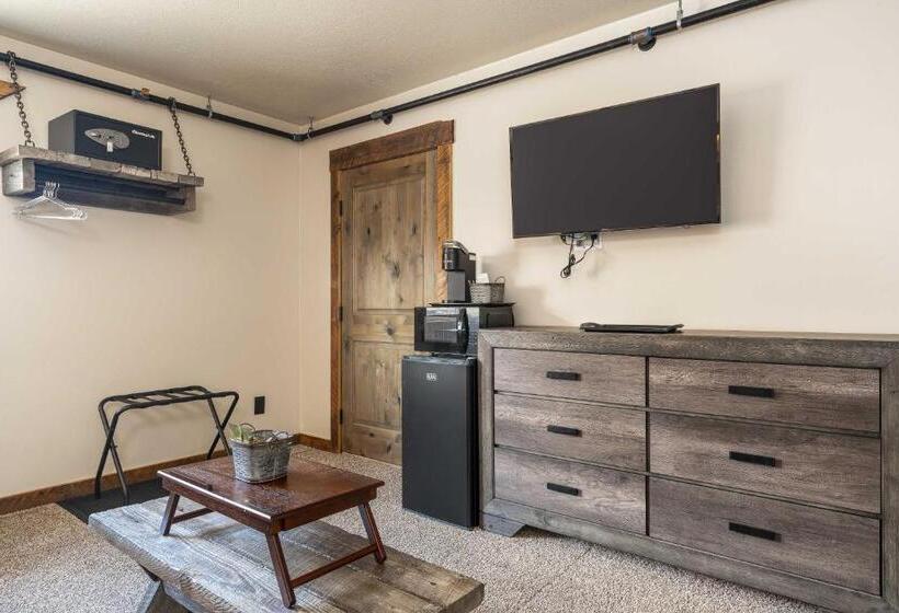 Люкс, The Adventure Inn Yellowstone