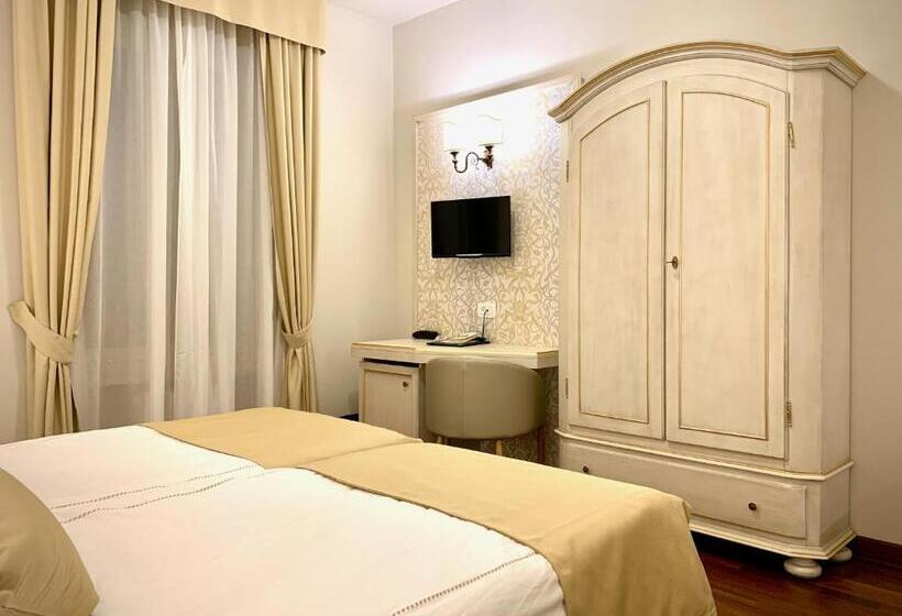스탠다드 룸 호수 전망, Albergo Gardesana