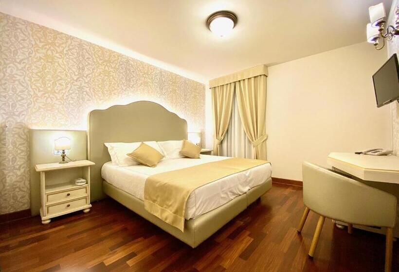 스탠다드 룸 호수 전망, Albergo Gardesana