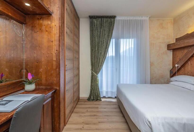 اتاق استاندارد با چشم‌انداز کوهستان, Garden Wellness Hotel S
