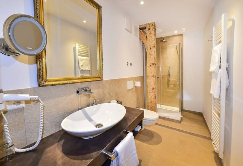 Номер Стандарт, Schloss Hotel Wasserburg
