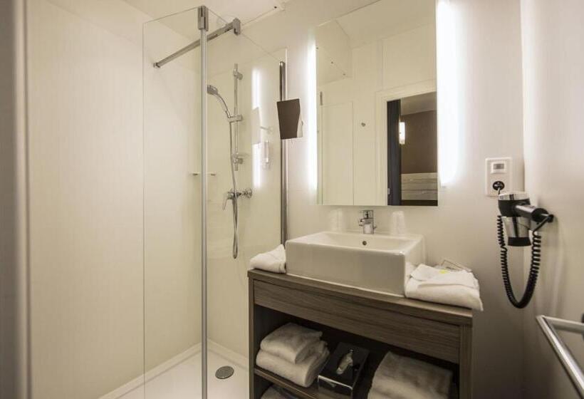 سوییت پرستیژ, Suite Home Porticcio