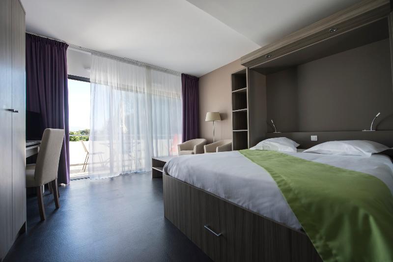 سوییت سوپریور, Suite Home Porticcio