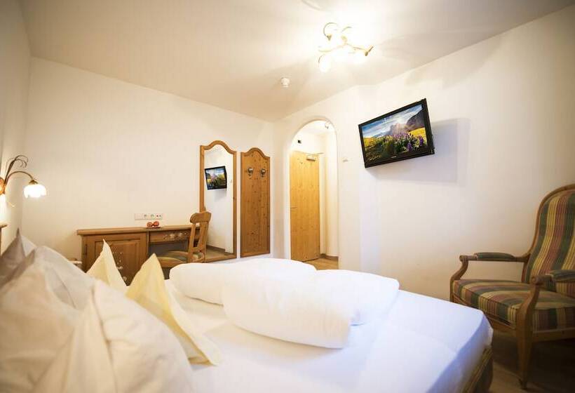 Номер Economy, Turmhotel Gschwendt