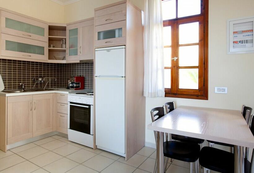 آپارتمان 1 خوابه با بالکن و چشمانداز دریا, Giorgi S Blue Apartments