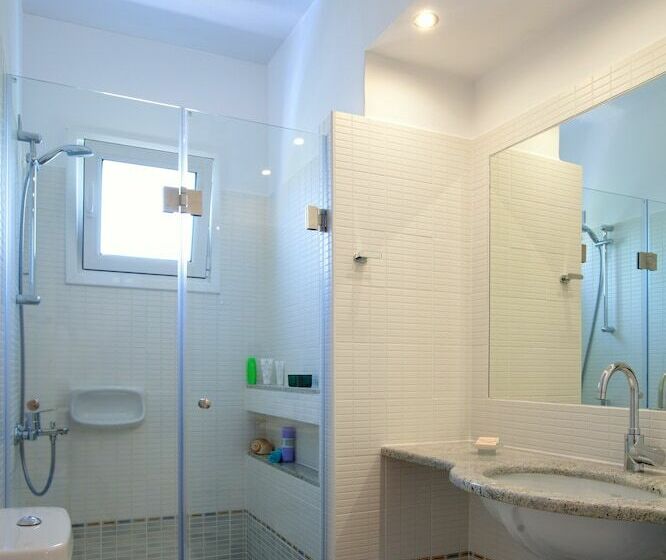 آپارتمان 1 خوابه با بالکن و چشمانداز دریا, Giorgi S Blue Apartments