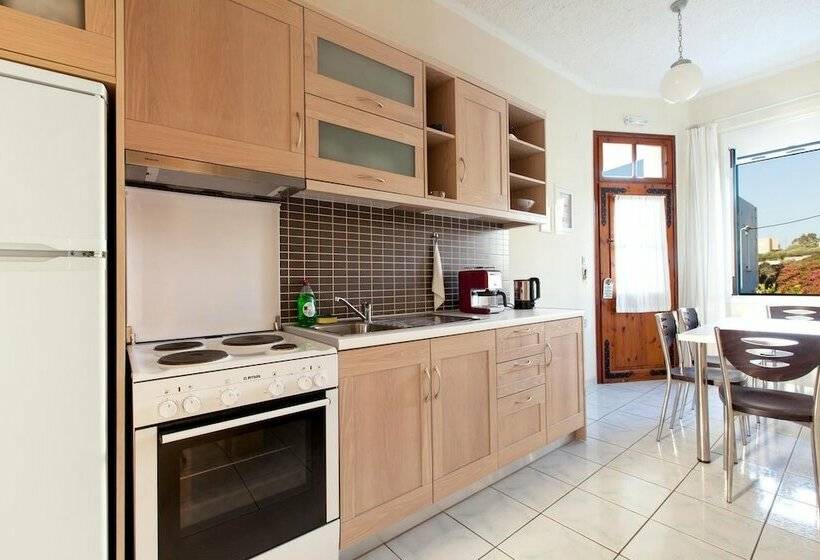 آپارتمان 2 خوابه با چشمانداز دریا, Giorgi S Blue Apartments