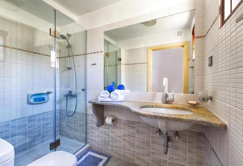 2 Bedroom Apartment Side Sea View, Giorgi S Blue Apartments