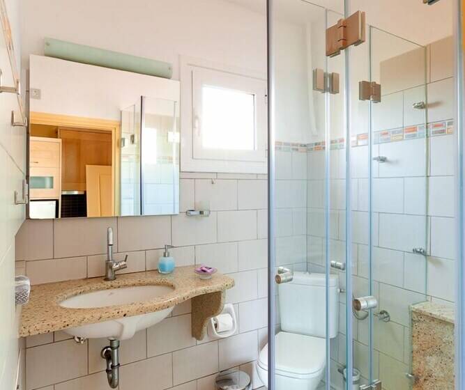 آپارتمان 1 خوابه با بالکن, Giorgi S Blue Apartments