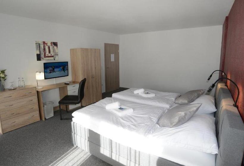 Номер Стандарт Трехместный, Landhotel Kussmann
