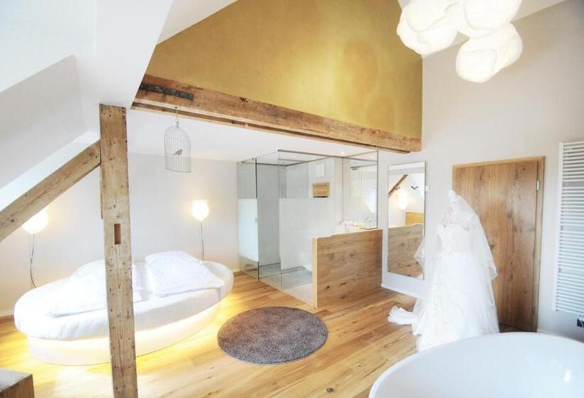 Family Suite, Waldvogel