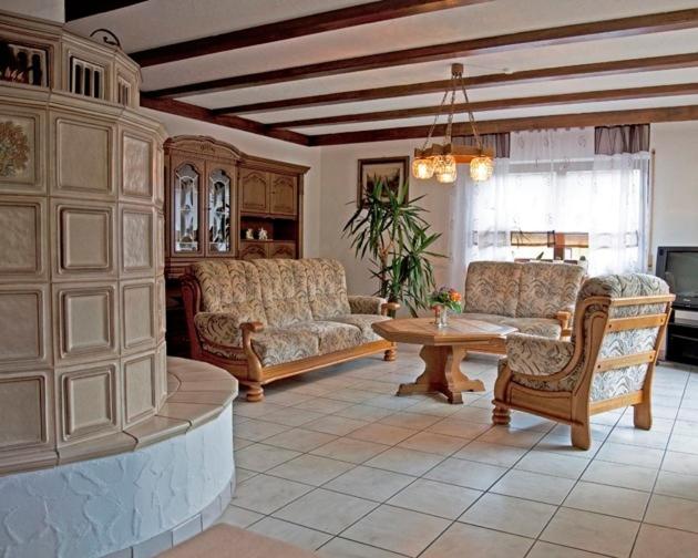 Апартаменты 3 Спальни, Gasthof Zur Krone