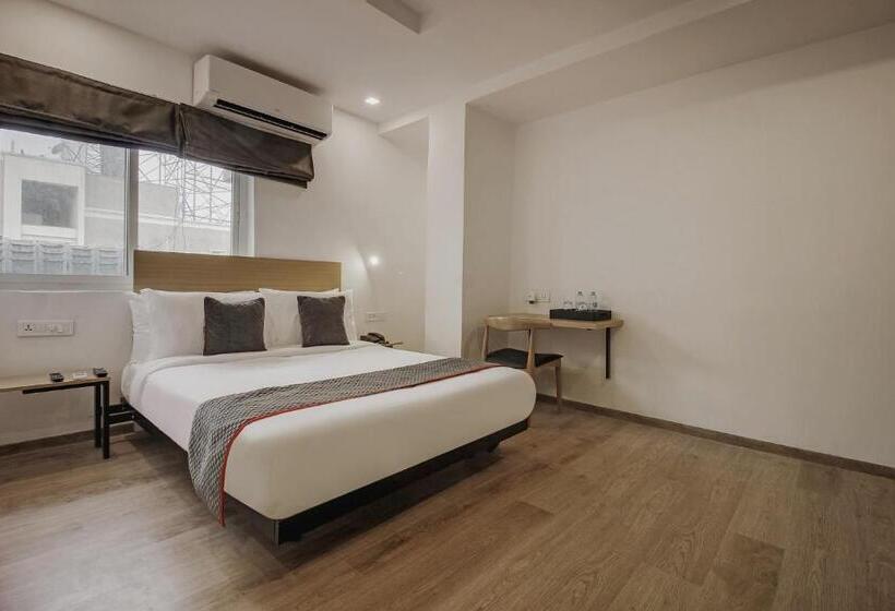 三人经典房间, Super Townhouse Begumpet Near Hyderabad Central