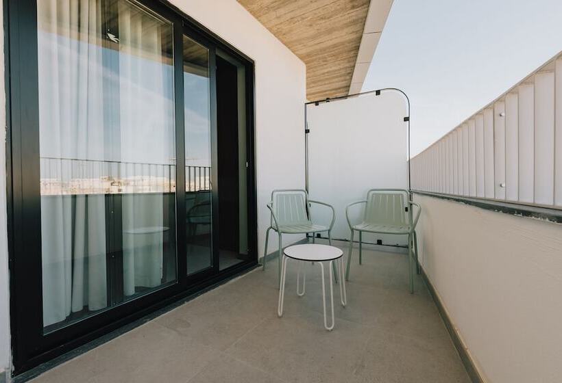 اتاق سوپریور با چشم‌انداز شهر, Ibis Styles St Pauls Bay Malta