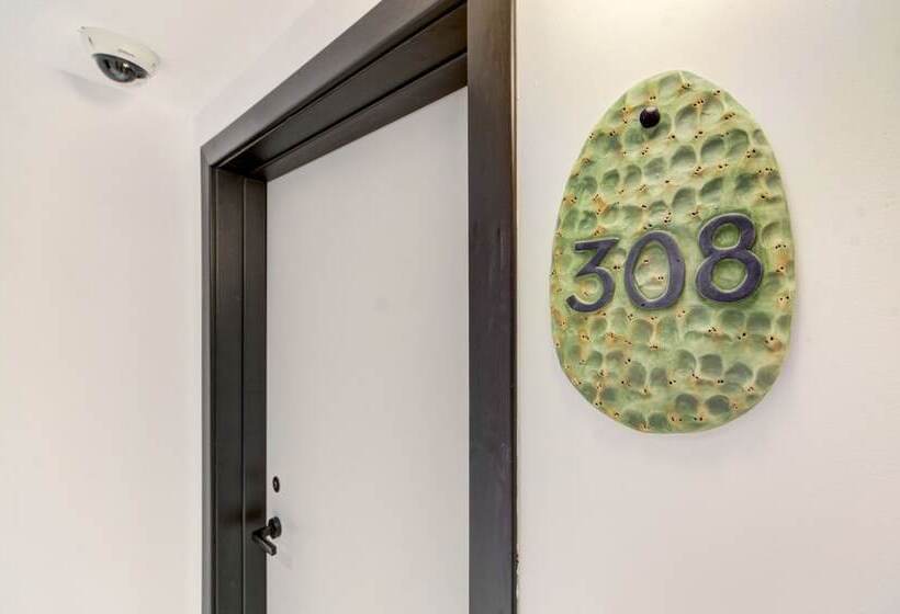 اتاق سوپریور با چشم‌انداز شهر, Ibis Styles St Pauls Bay Malta