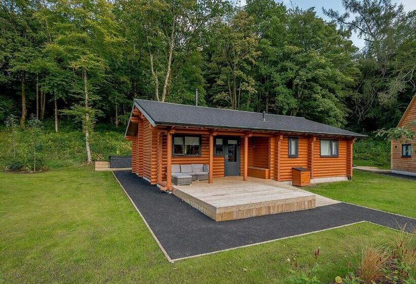 Дом 2 Спальни, Gadgirth Estate Lodges