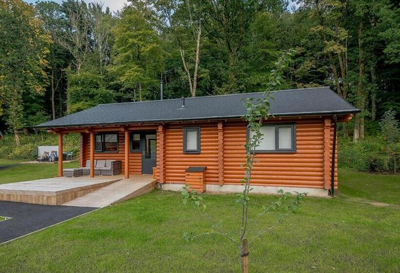 Дом 2 Спальни, Gadgirth Estate Lodges