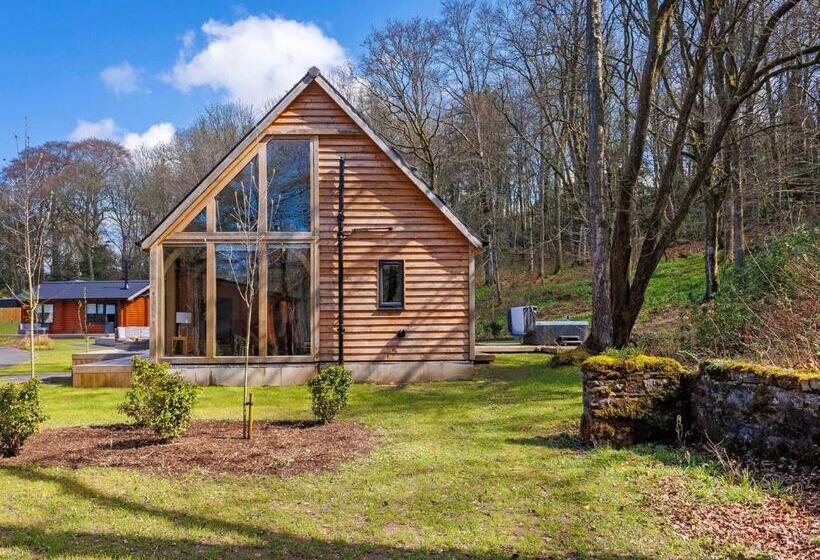 Дом 2 Спальни, Gadgirth Estate Lodges