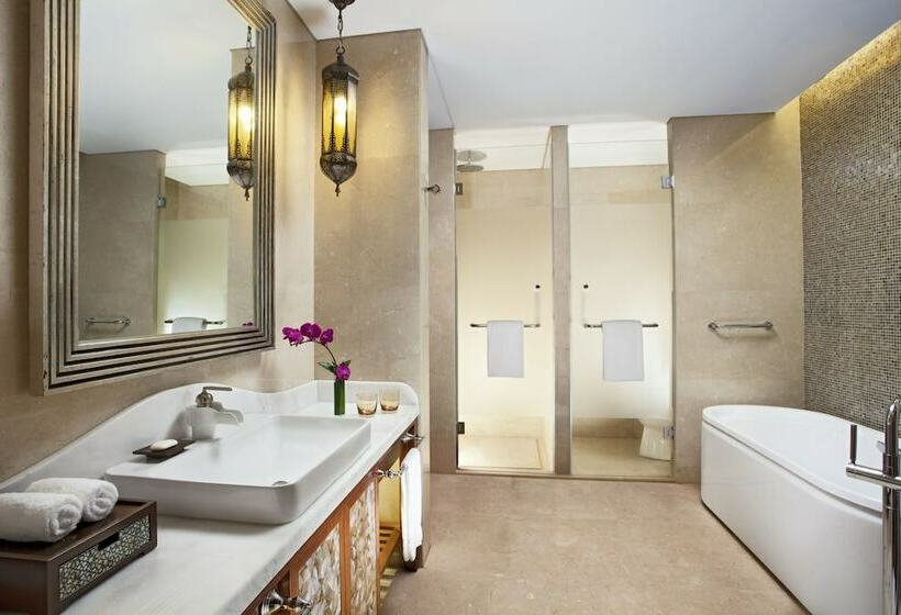 Номер Deluxe Вид на Сад, Sheraton Qingyuan Lion Lake Resort