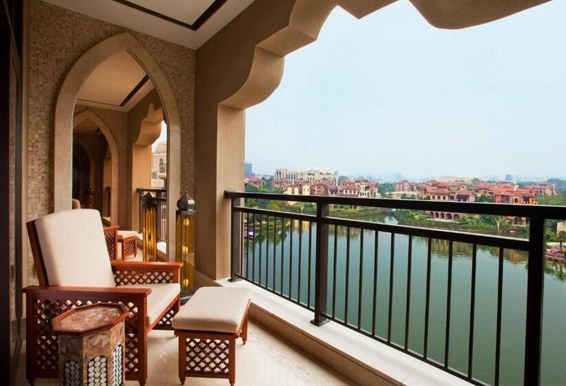 Люкс Кровать Кинг, Sheraton Qingyuan Lion Lake Resort
