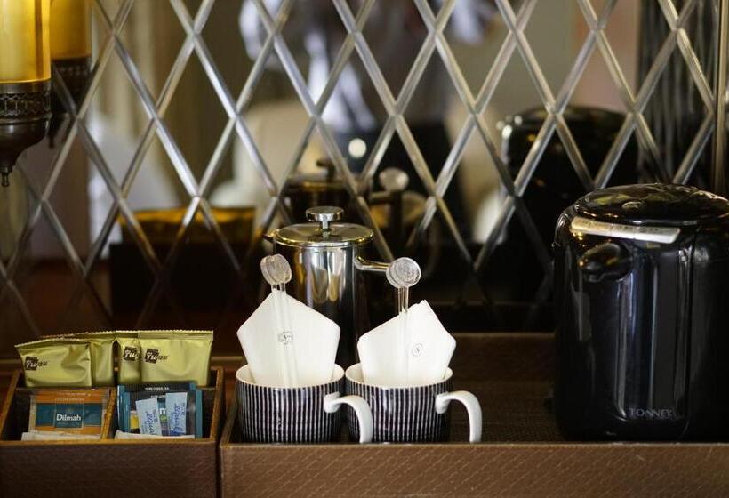 Люкс 2 Спальни, Sheraton Qingyuan Lion Lake Resort