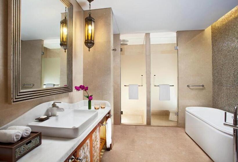 Номер Премиум, Sheraton Qingyuan Lion Lake Resort