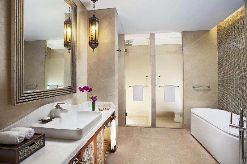 Номер Deluxe Вид на Сад, Sheraton Qingyuan Lion Lake Resort
