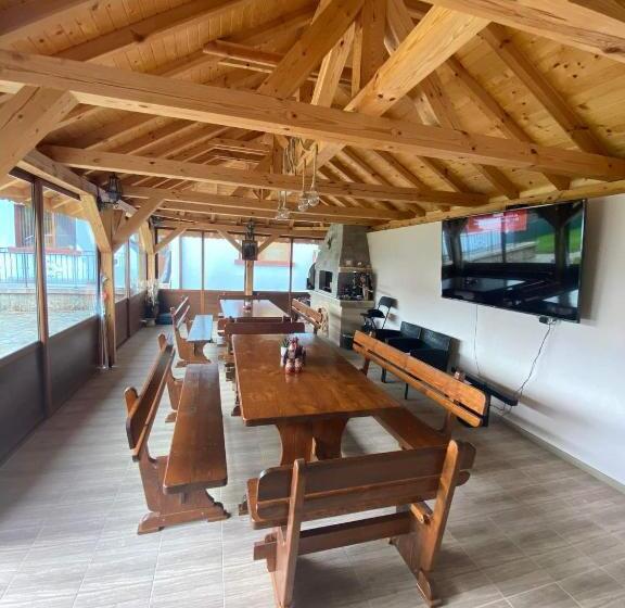 Vila 1 Quarto Vista jardim, крушунски кът тея