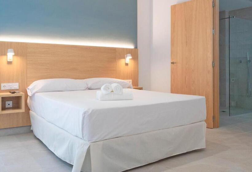 اتاق لوکس, Rio Salado Conil Hostal