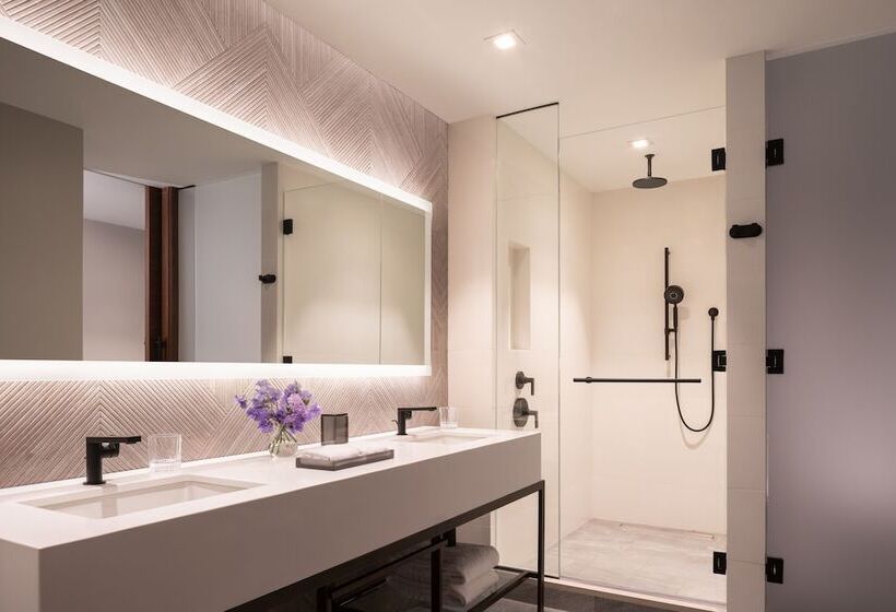 Engelliler için Büyük Çift Kişilik Yataklı Standart Oda, Four Seasons Hotel Nashville